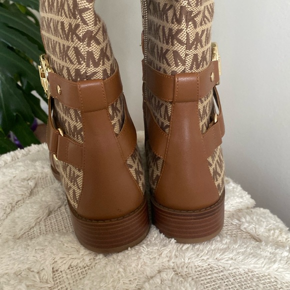 🆕 Michael Kors Rory Beige Logo Jacquard and Leather Riding Boots - Picture 7 of 12